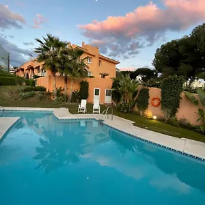Deluxe In Royal Cabopino Townhouse Séjour chez l'habitant Marbellac